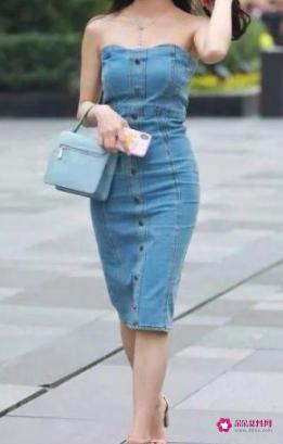 抹胸裙怎样配搭