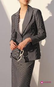 女士商务晚宴穿搭图