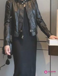 黑色连衣裙怎么搭配