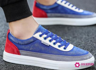 板鞋适合什么裤子