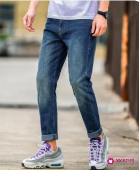 板鞋适合什么裤子