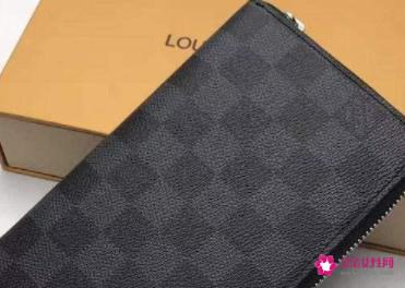 正品LV钱包真假辨别技巧