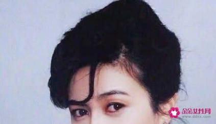 复古女孩长相的特点