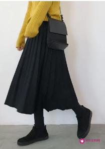 黑色百褶短裙的最佳搭配