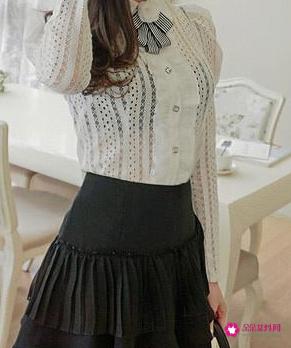 黑色百褶短裙的最佳搭配