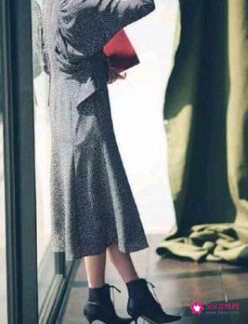 冬季穿连衣裙怎么搭配