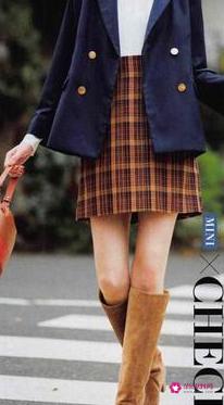 春天短裙怎么搭配上衣