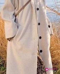 米色大衣的搭配