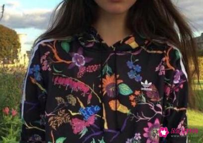 如何穿搭配衣服