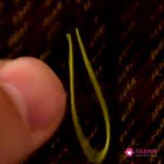 男士胸针的正确戴法