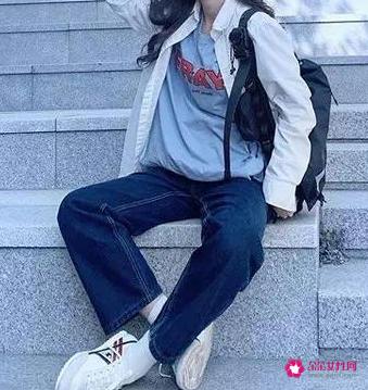 休闲鞋搭配什么衣服