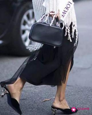 腿短穿什么鞋子显腿长