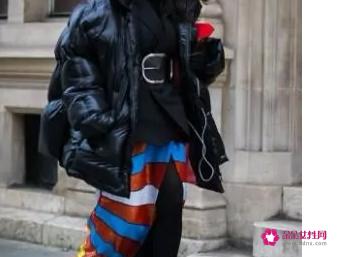 冬季长裙配什么上衣好看