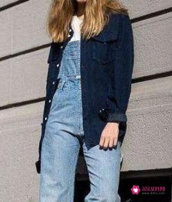 牛仔背带裙秋冬搭配全身图