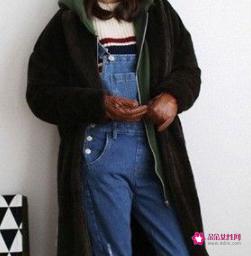 牛仔背带裙秋冬搭配全身图