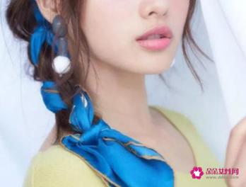 长条丝巾的各种系法图解