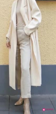 米色大衣内搭颜色