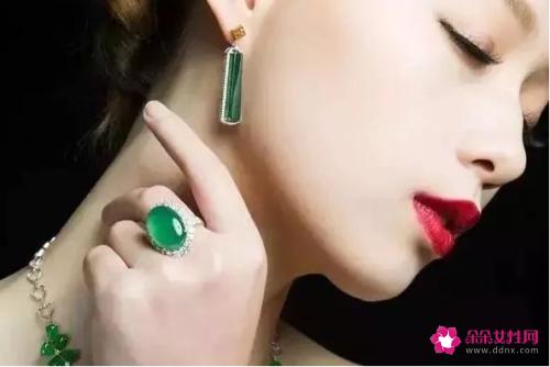 哪三种女人不适合戴翡翠