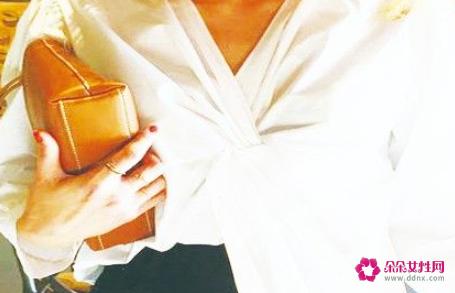 法式衬衫怎么搭配