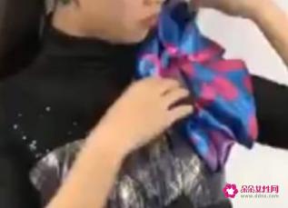 小方丝巾的18种系法视频
