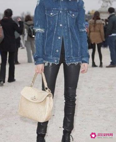 牛仔外套搭配什么裤子好看