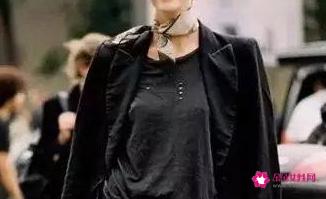 小丝巾的多种系法