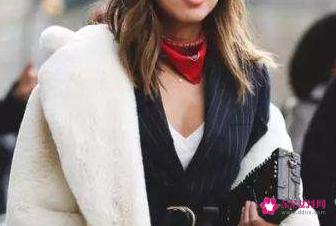 小丝巾的多种系法