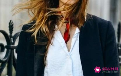 小丝巾的多种系法