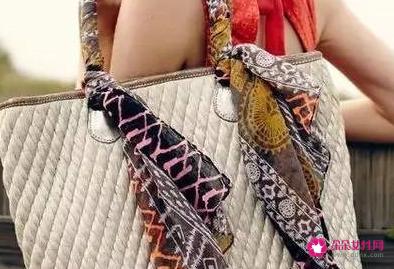 小丝巾的多种系法