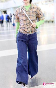 格子衬衫搭配什么裤子好看