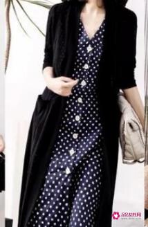 黑色上衣配什么颜色裤子好看