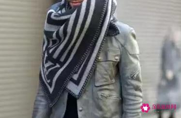 男士围巾的方法