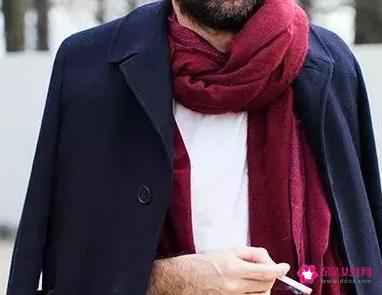 男士围巾的方法