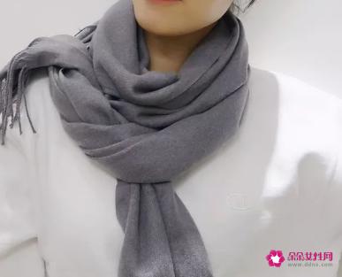 男士围巾的方法