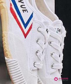 女生春季装衣服搭配