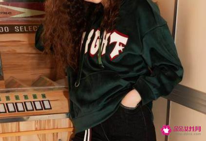 卫衣和什么裤子搭配好看