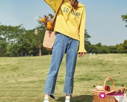 卫衣和什么裤子搭配好看