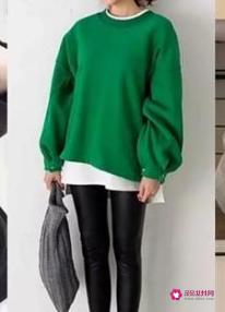 卫衣里面穿什么好