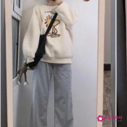 卫衣里面穿什么好