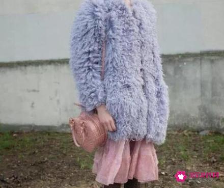 皮草搭配什么衣服好看
