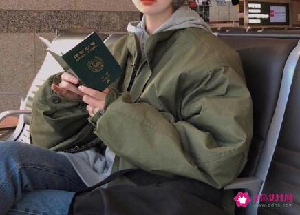 短发女生怎么穿衣搭配