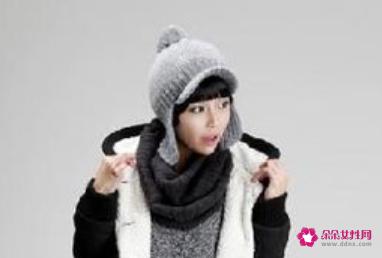 各种帽子的戴法方式