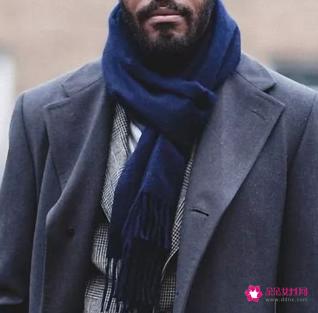 男生围围巾的各种方法