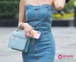 抹胸裙怎么搭配好看