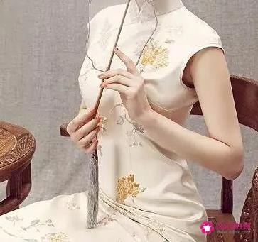晚宴正装出席女士穿什么