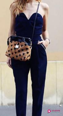 连体裤怎么搭配好看