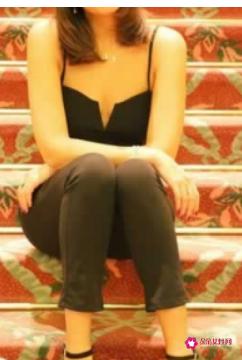 连体裤怎么搭配好看