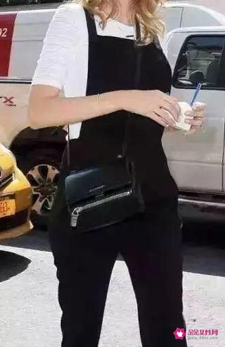 服装的搭配的技巧有哪些