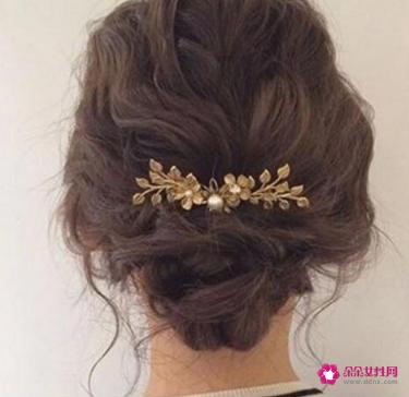 自己盘头发的方法图解