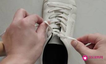 鞋带的系法图解花样